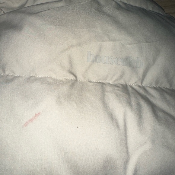 HOUSE OF CB "HERO" IVORY OVERSIZED C SHAPE PUFFER JACKET IN LARGE - Picture 5 of 5